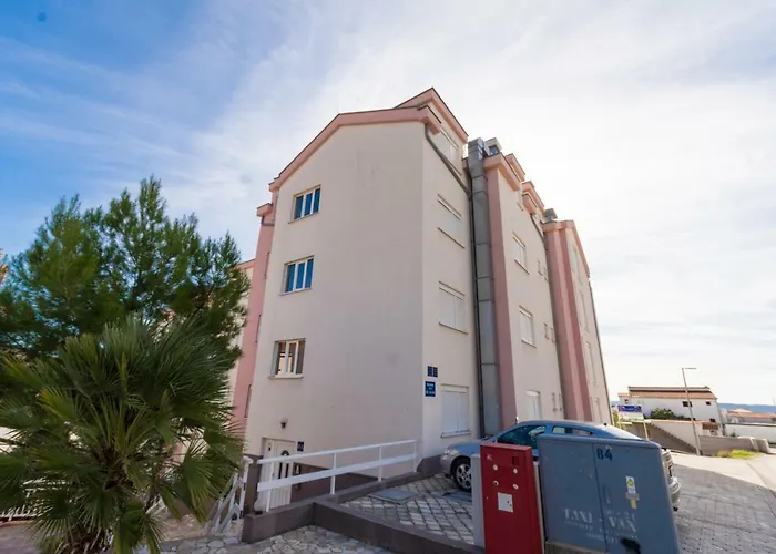 Pavic-nikic 公寓 *